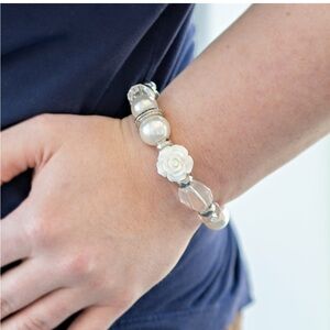 Paparazzi Bracelet - Here I Am White